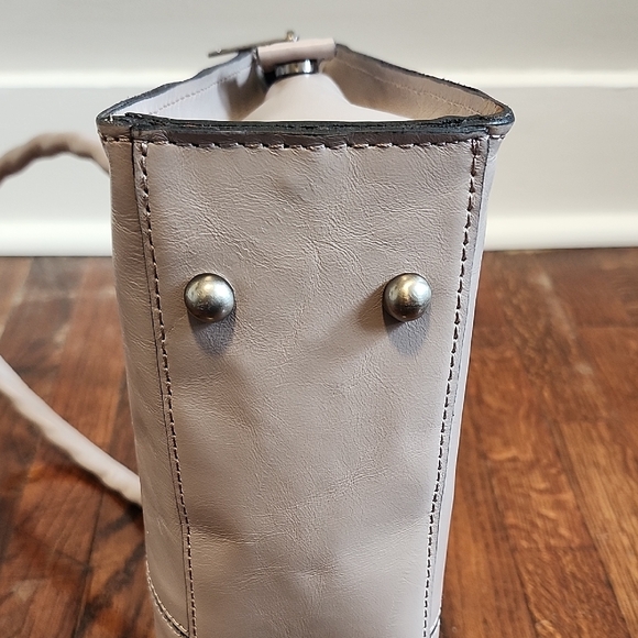 Patricia Nash Gray Shoulder Bag with Textured Leather and Adjustable Strap - Picture 8 of 14